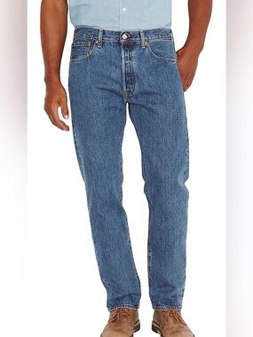 Levi's Men's Straight Jeans in Medium Blue